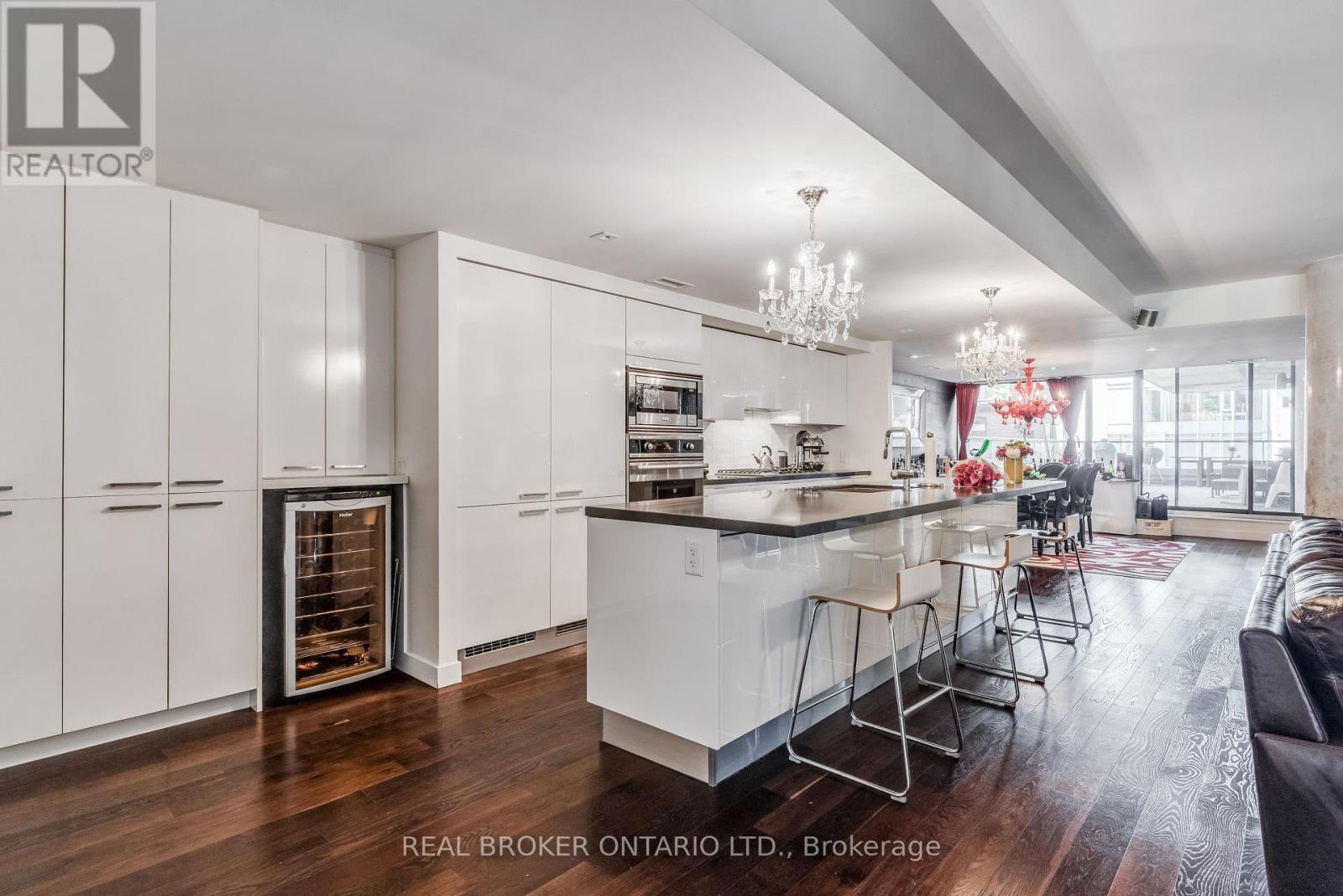 201 - 500 Wellington Street W, Toronto (Waterfront Communities), Ontario  M5V 1E3 - Photo 9 - C12405152