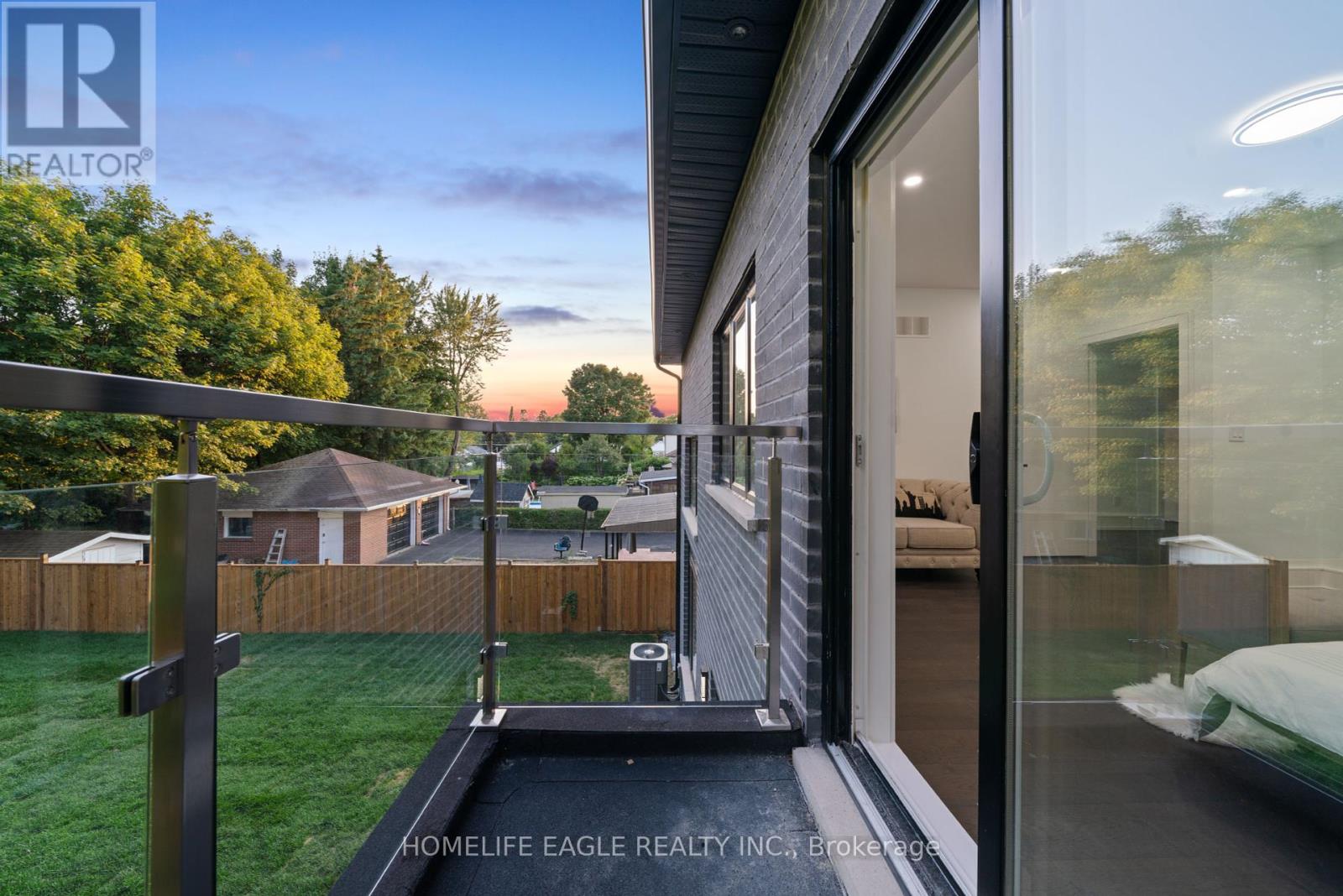 11 Glen Muir Drive, Toronto (Cliffcrest), Ontario  M1M 2C6 - Photo 13 - E12405077