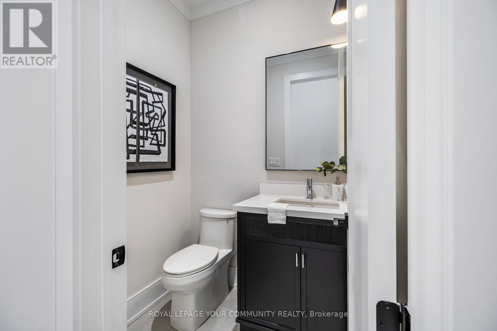 2 Bunn Court, Aurora, Ontario  L4G 0G6 - Photo 21 - N12405078