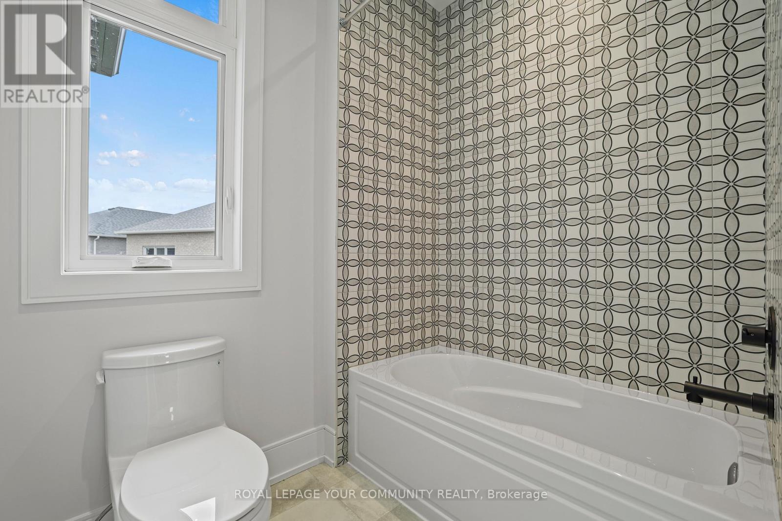 2 Bunn Court, Aurora, Ontario  L4G 0G6 - Photo 32 - N12405078