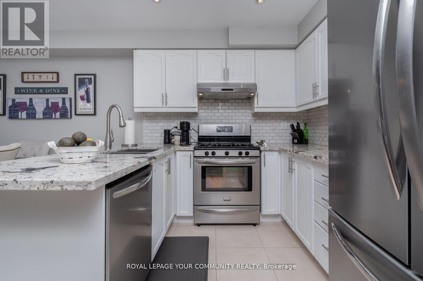 86 Corkwood Crescent, Vaughan, Ontario  L6A 3B4 - Photo 13 - N12405090