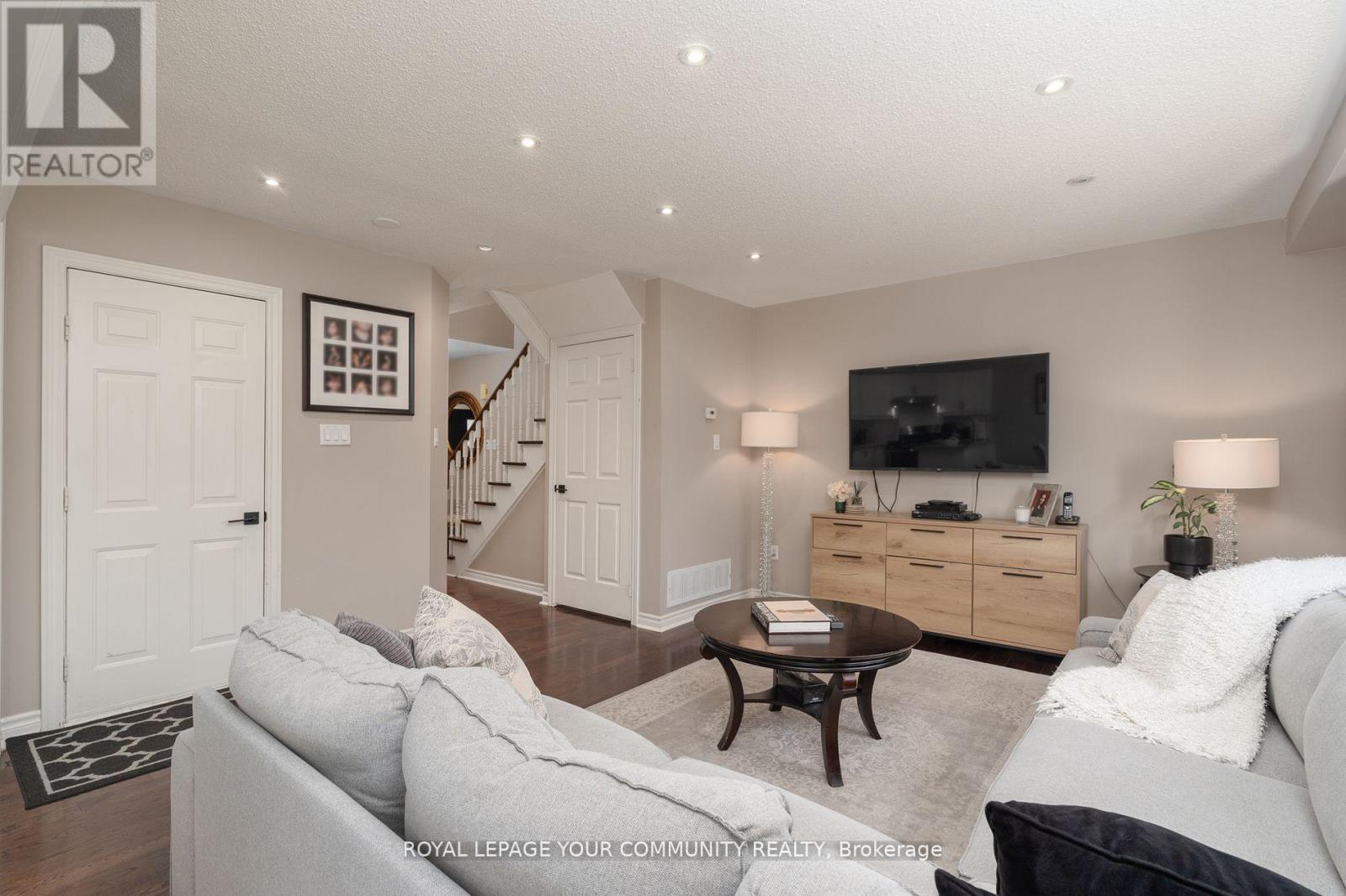 86 Corkwood Crescent, Vaughan, Ontario  L6A 3B4 - Photo 18 - N12405090