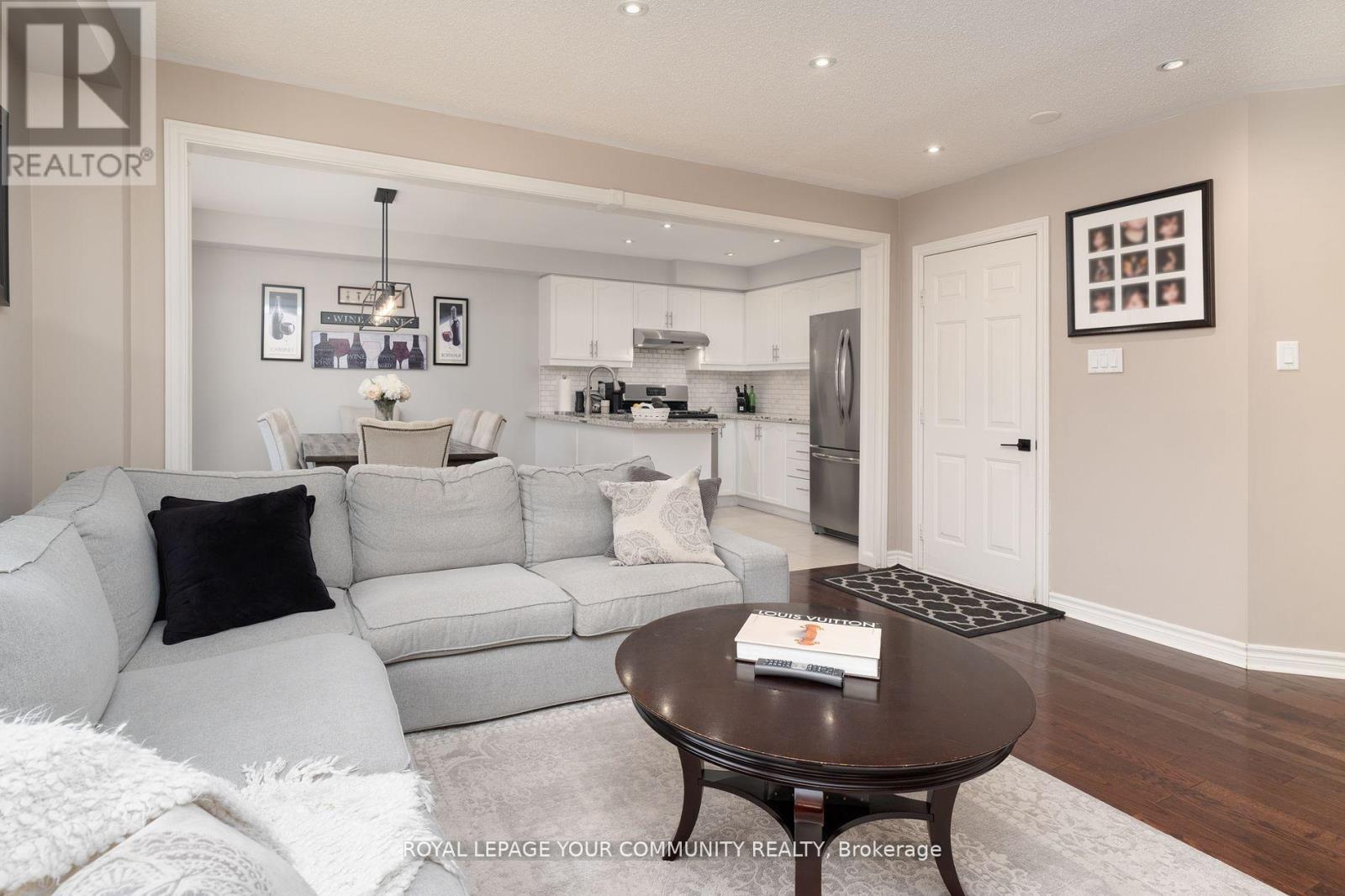 86 Corkwood Crescent, Vaughan, Ontario  L6A 3B4 - Photo 8 - N12405090