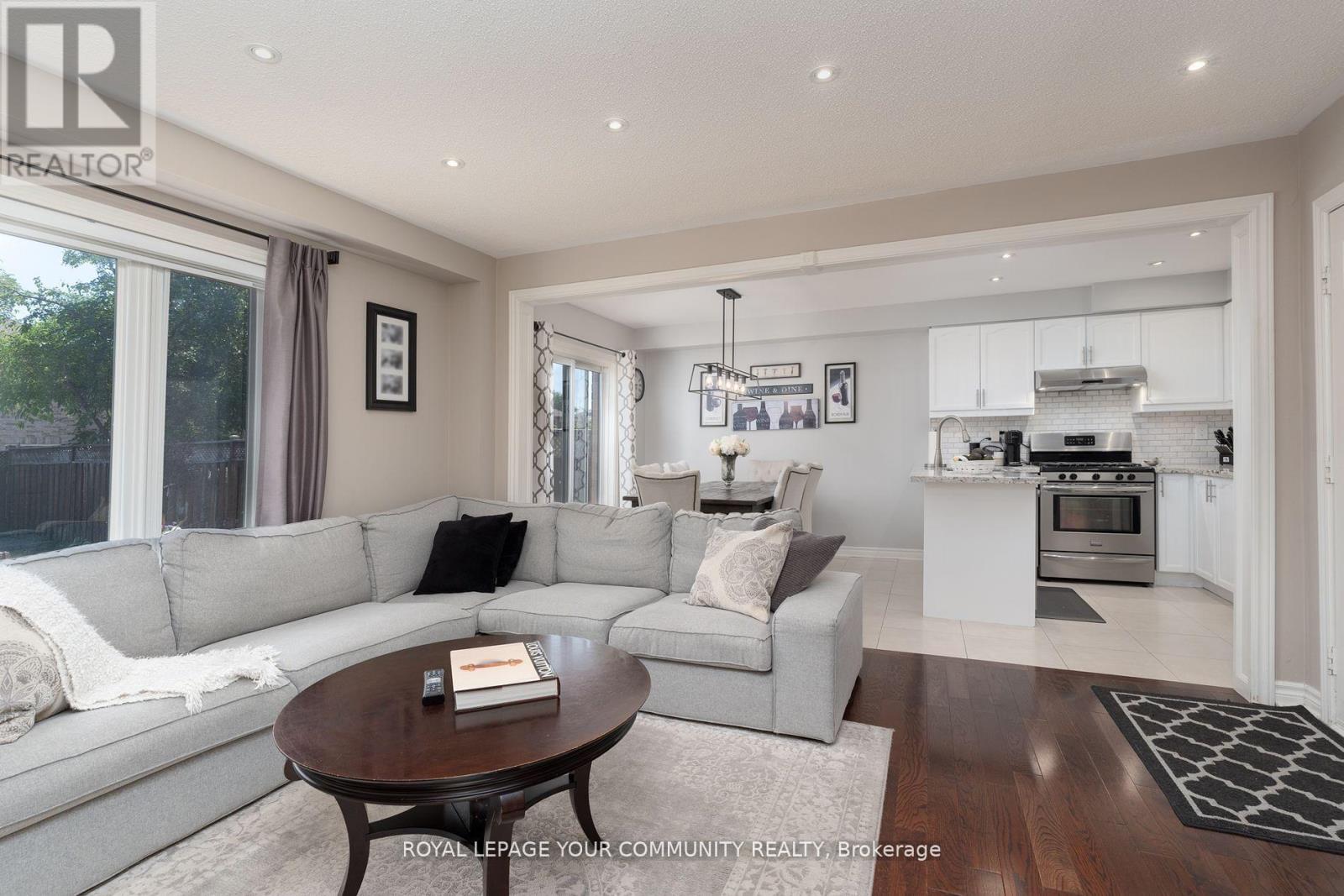 86 Corkwood Crescent, Vaughan, Ontario  L6A 3B4 - Photo 9 - N12405090