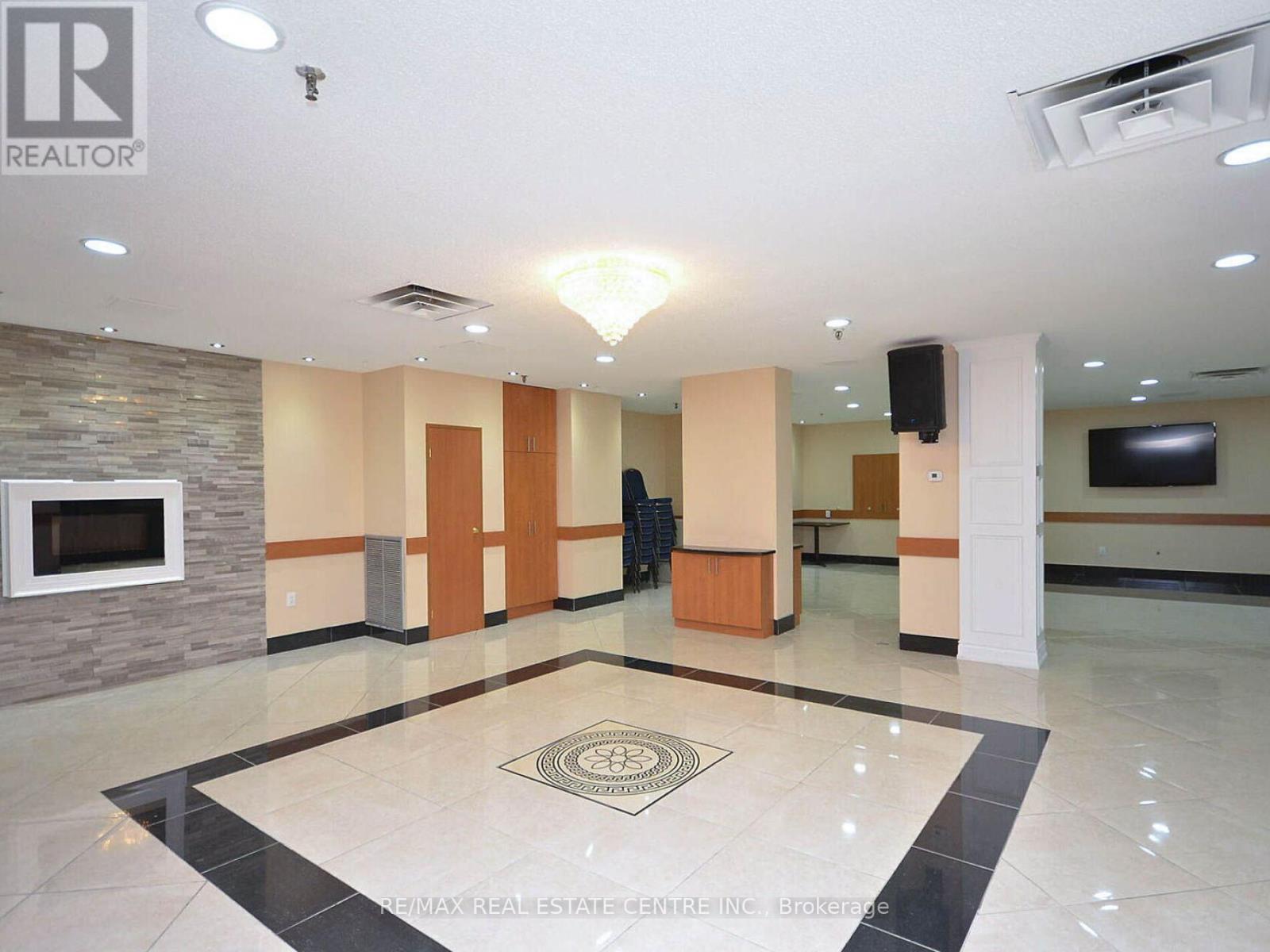 211 - 3695 Kaneff Crescent N, Mississauga (City Centre), Ontario  L5A 4B6 - Photo 41 - W12405029
