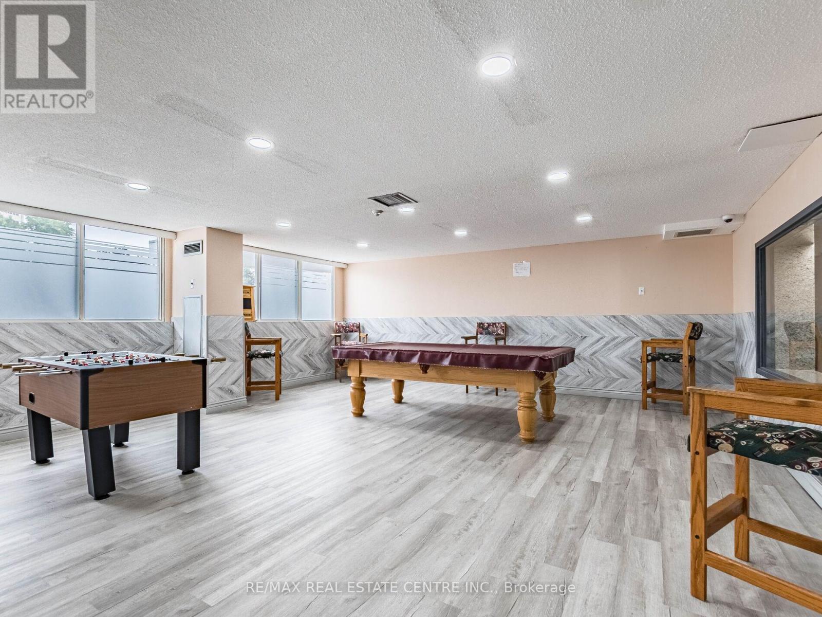 211 - 3695 Kaneff Crescent N, Mississauga (City Centre), Ontario  L5A 4B6 - Photo 47 - W12405029