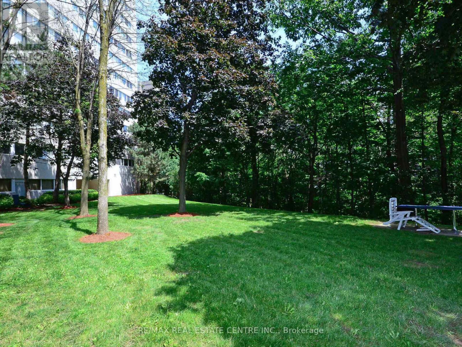 211 - 3695 Kaneff Crescent N, Mississauga (City Centre), Ontario  L5A 4B6 - Photo 50 - W12405029