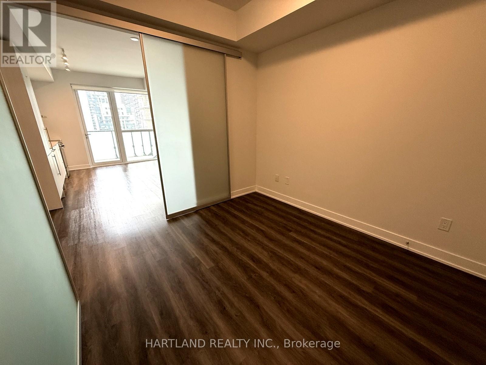 2109 - 4130 Parkside Village Drive, Mississauga, Ontario L5B 3M8 - Photo 13 - W12405101