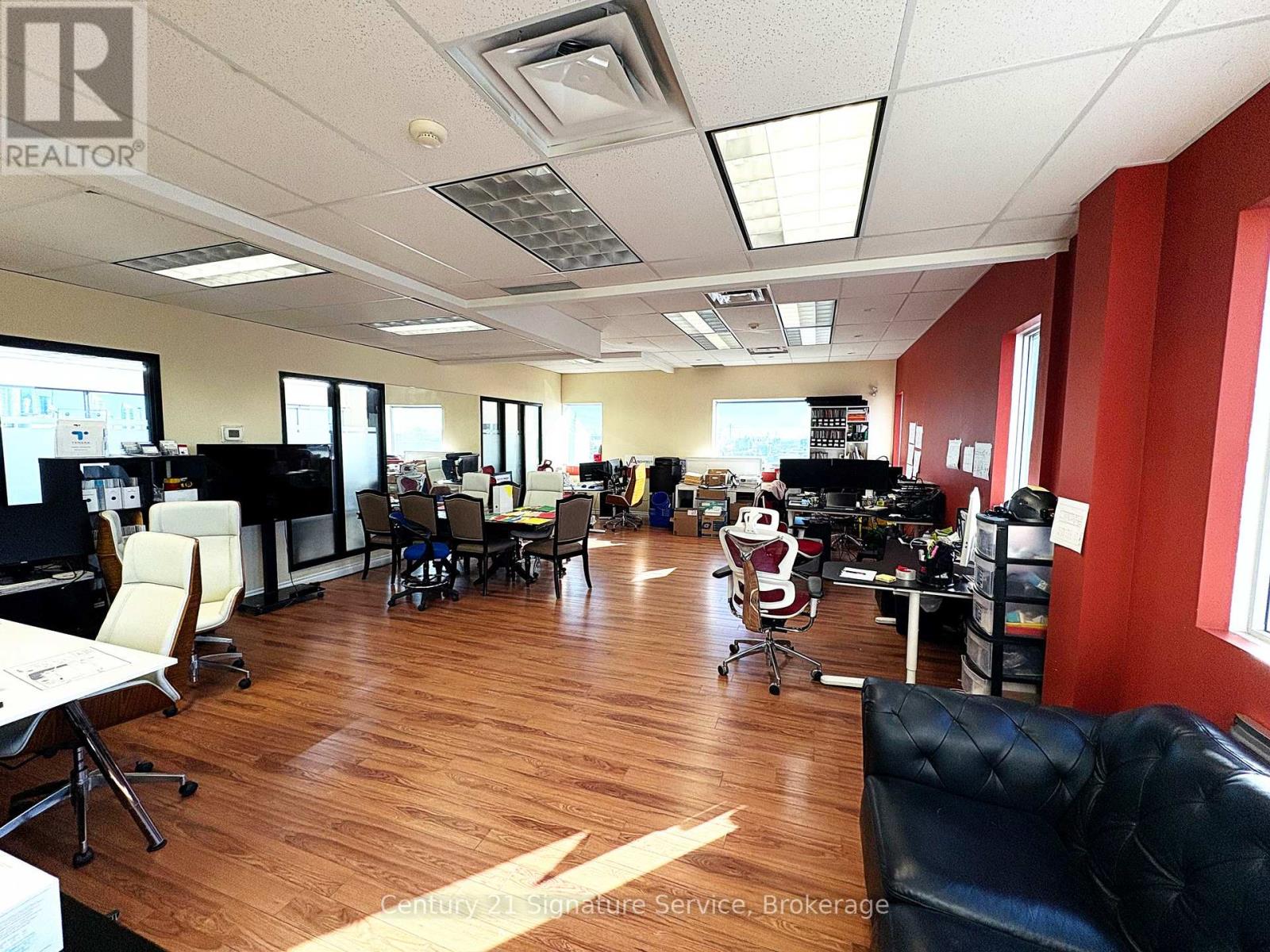 200 - 10 Plastics Avenue, Toronto, Ontario  M8Z 4B7 - Photo 8 - W12405136