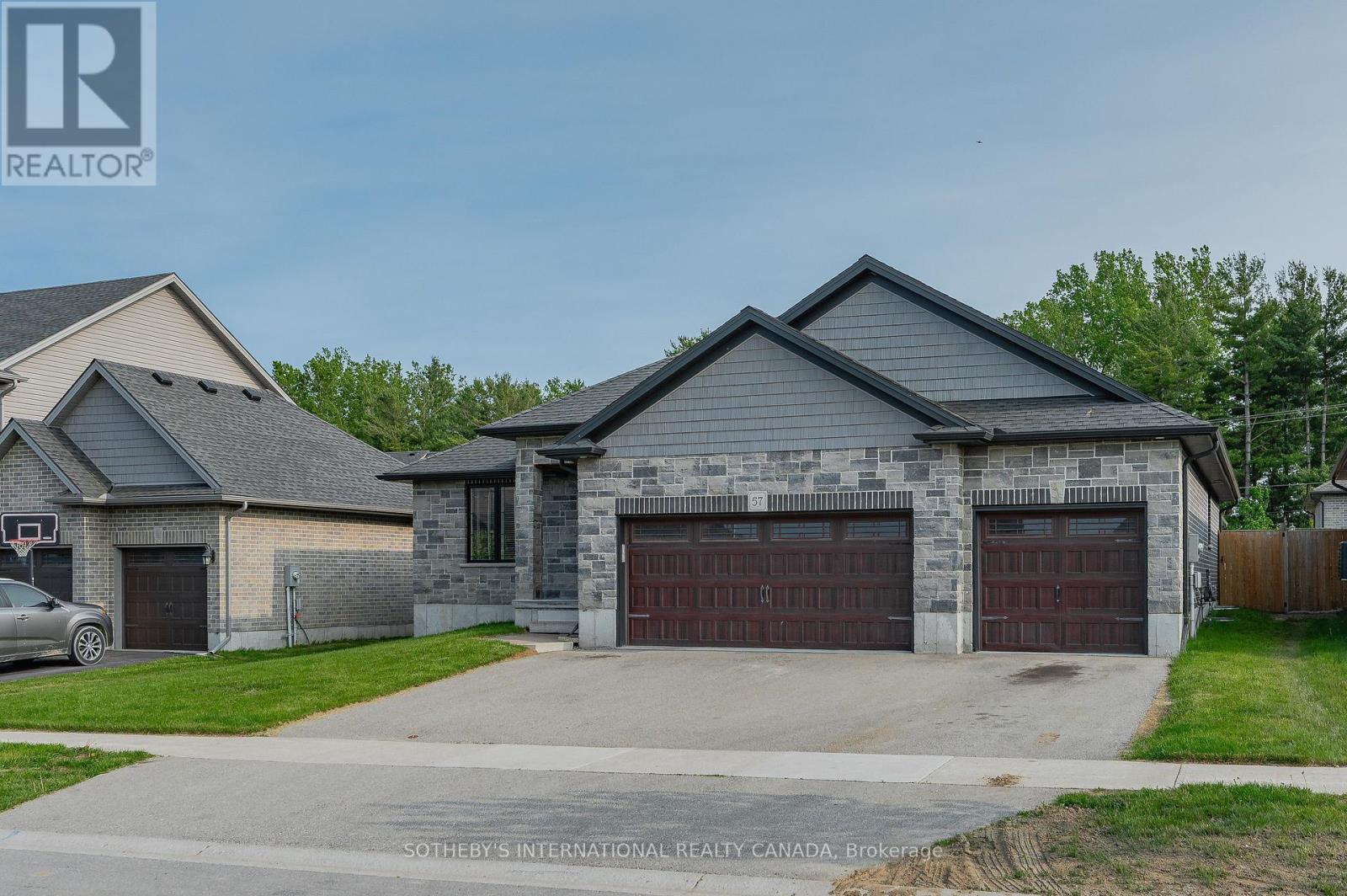 57 Lock Street, East Zorra-Tavistock, Ontario  N0J 1M0 - Photo 2 - X12405034