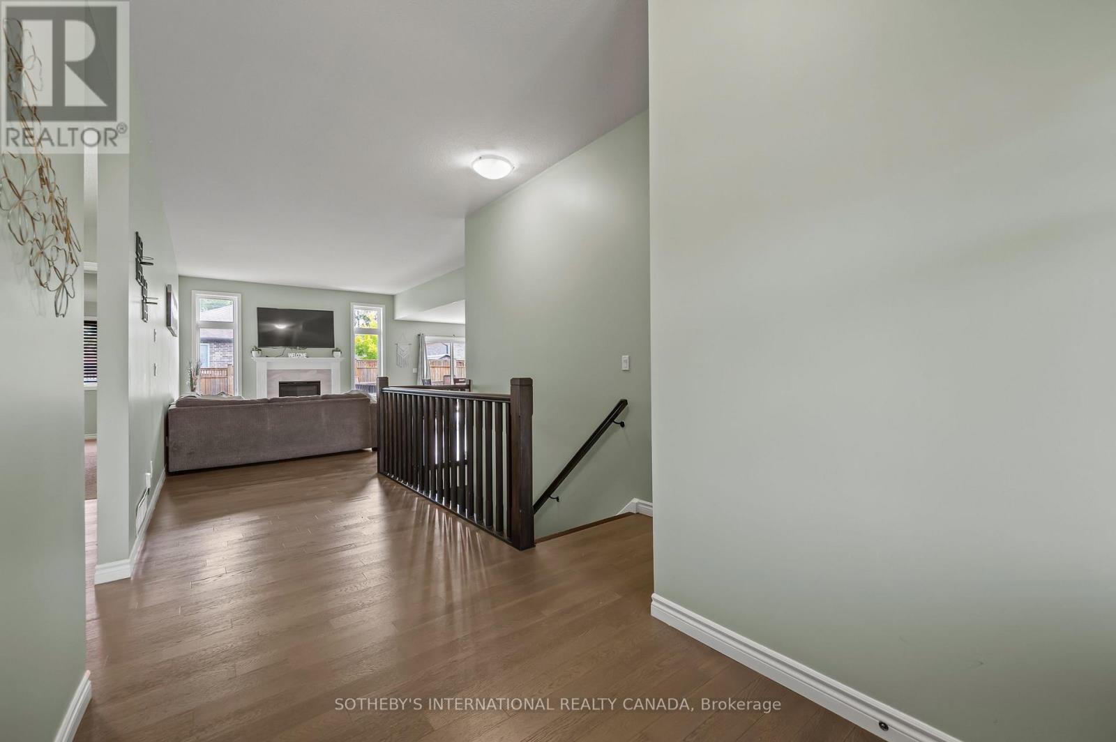 57 Lock Street, East Zorra-Tavistock, Ontario  N0J 1M0 - Photo 8 - X12405034