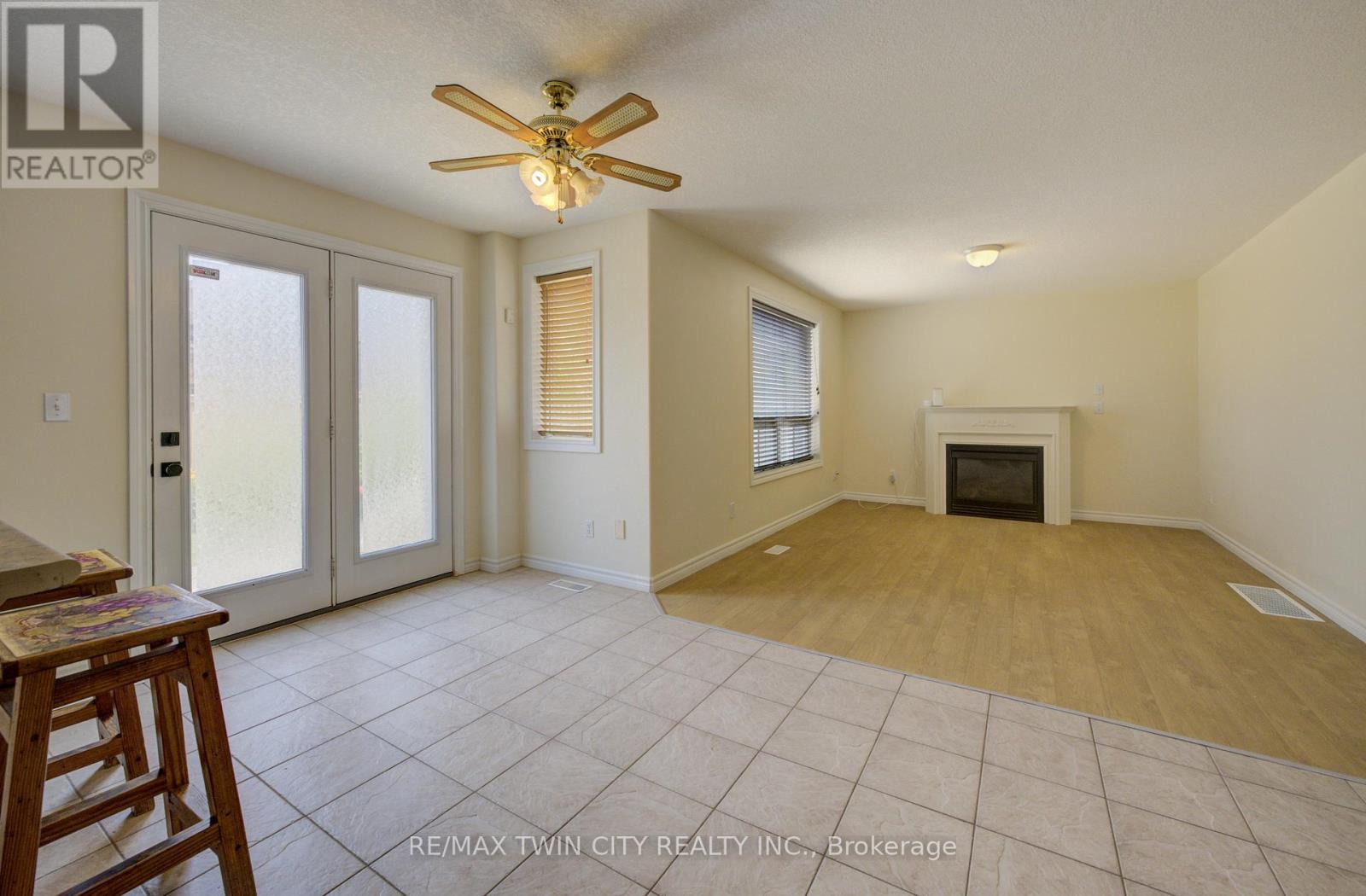 216 Mcnichol Drive, Cambridge, Ontario  N1P 1J3 - Photo 9 - X12405051