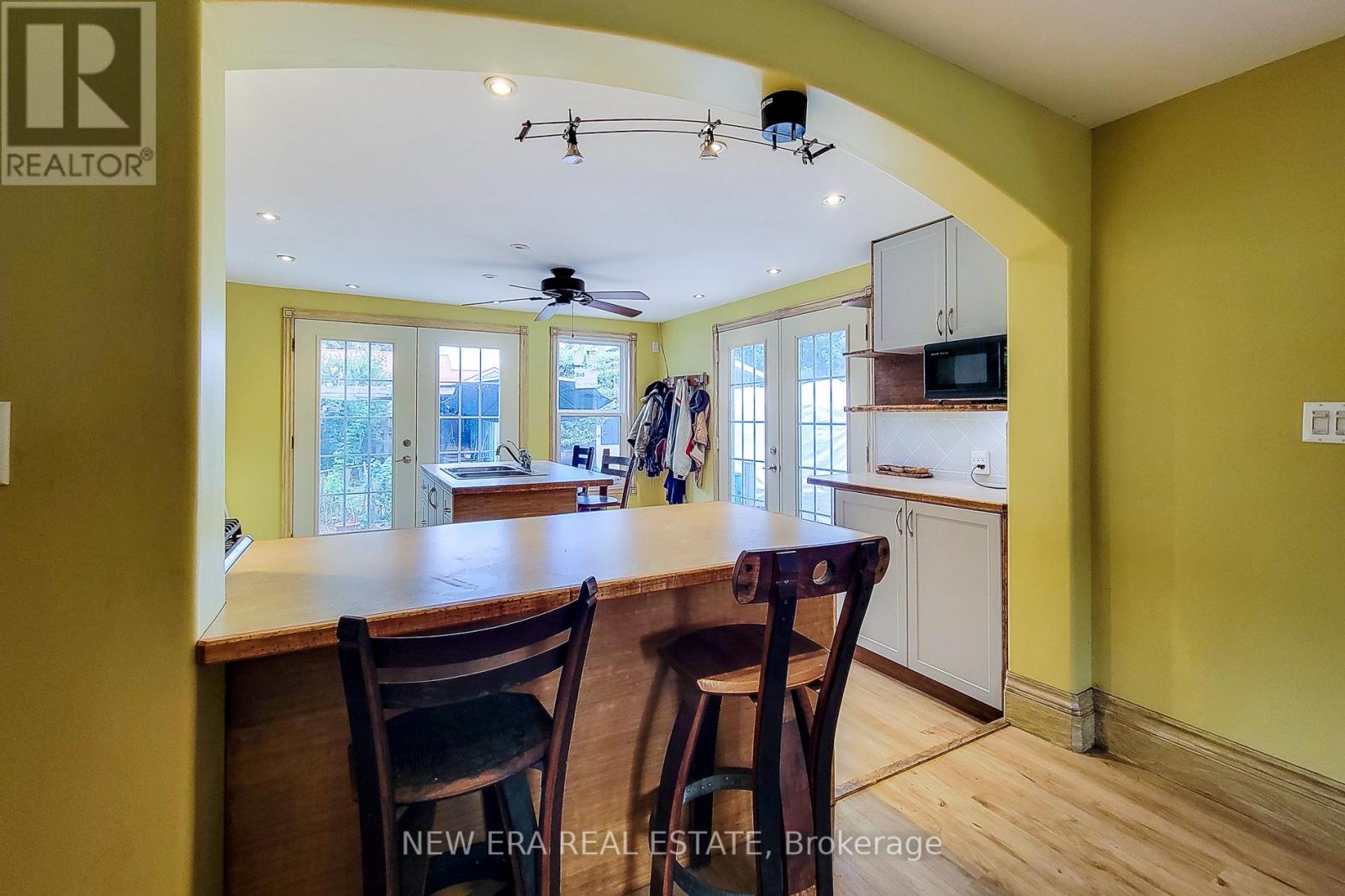 16 Welland Street S, Thorold, Ontario  L2V 2B4 - Photo 21 - X12405062