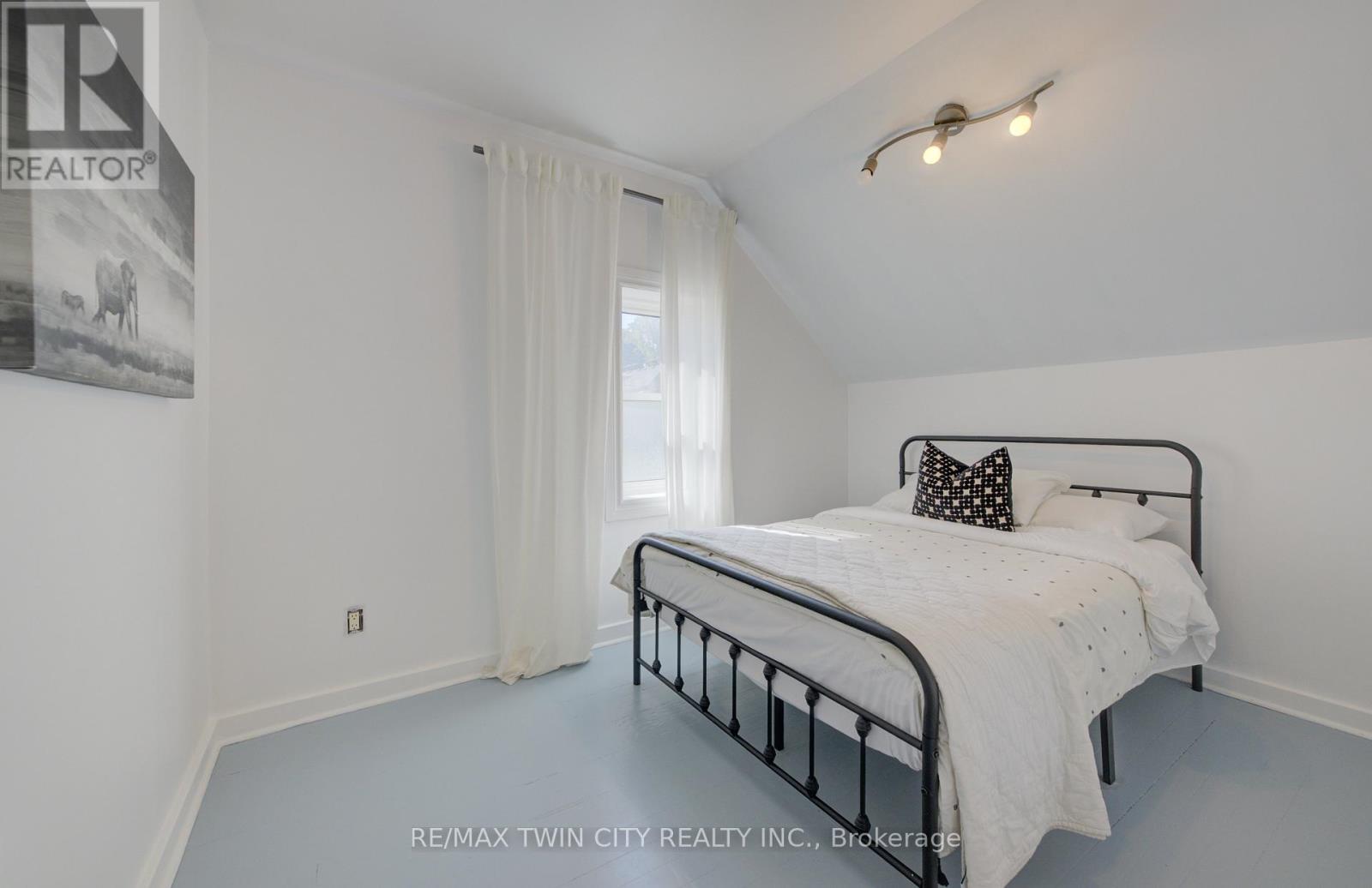 350 Victoria Street S, Kitchener, Ontario  N2M 3A5 - Photo 13 - X12405096