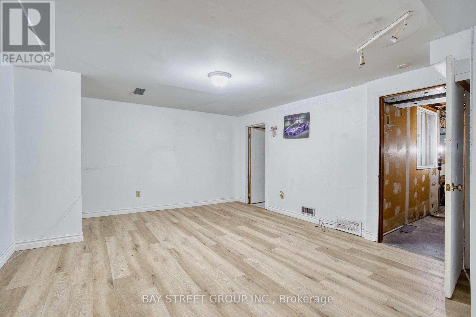 1 Ranchwood Crescent, London North, Ontario  N5G 3A2 - Photo 22 - X12405126