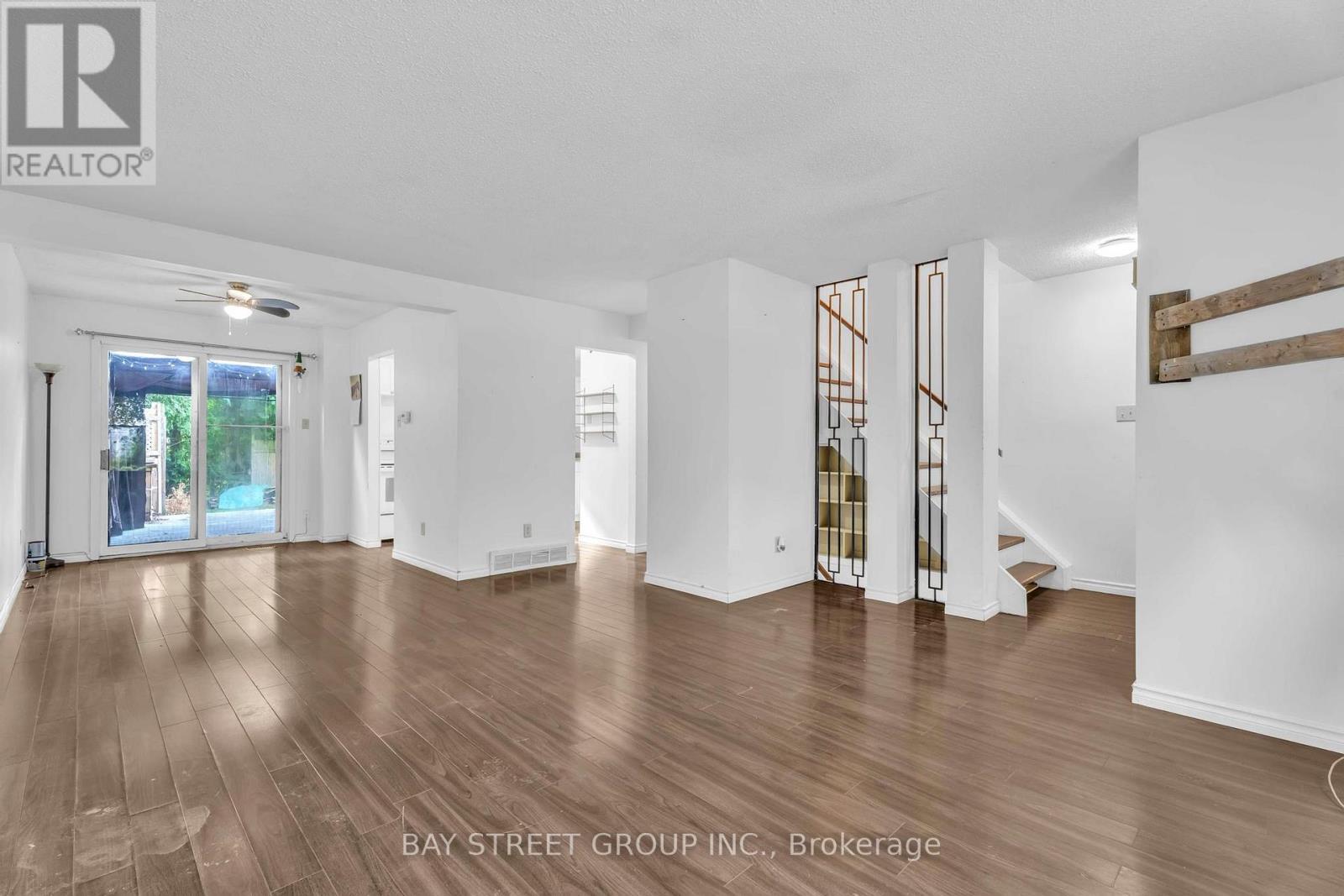 1 Ranchwood Crescent, London North, Ontario  N5G 3A2 - Photo 4 - X12405126