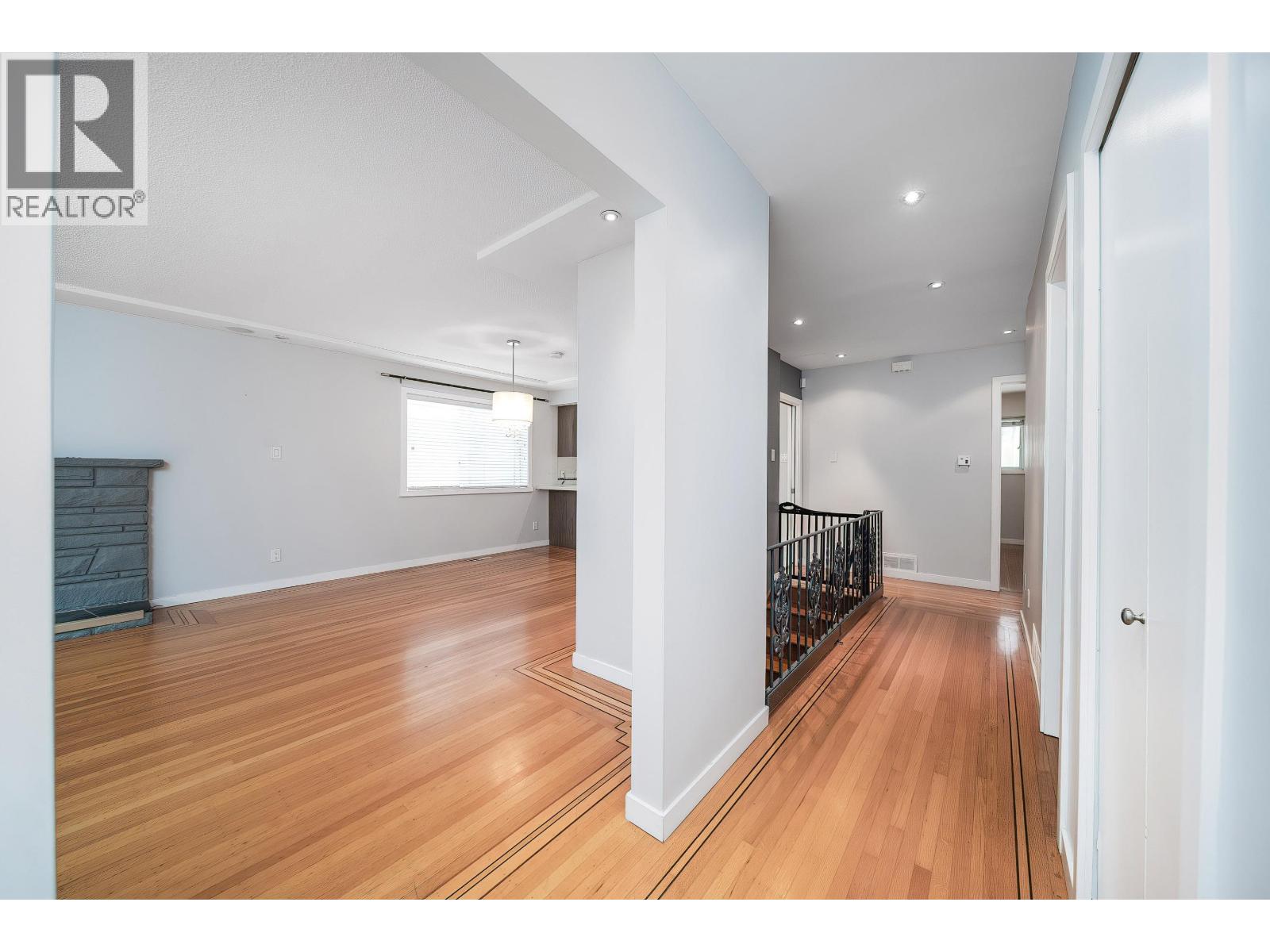 3063 Rosemont Drive, Vancouver, British Columbia  V5S 2C8 - Photo 3 - R3047837