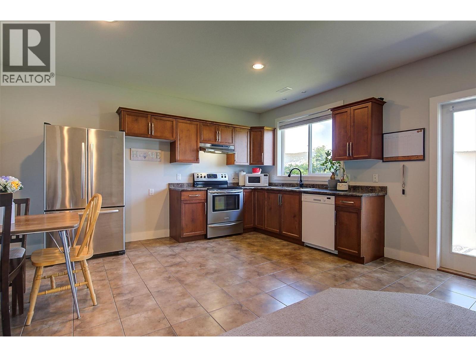 9761 Crofton Road Lake Country Photo 51