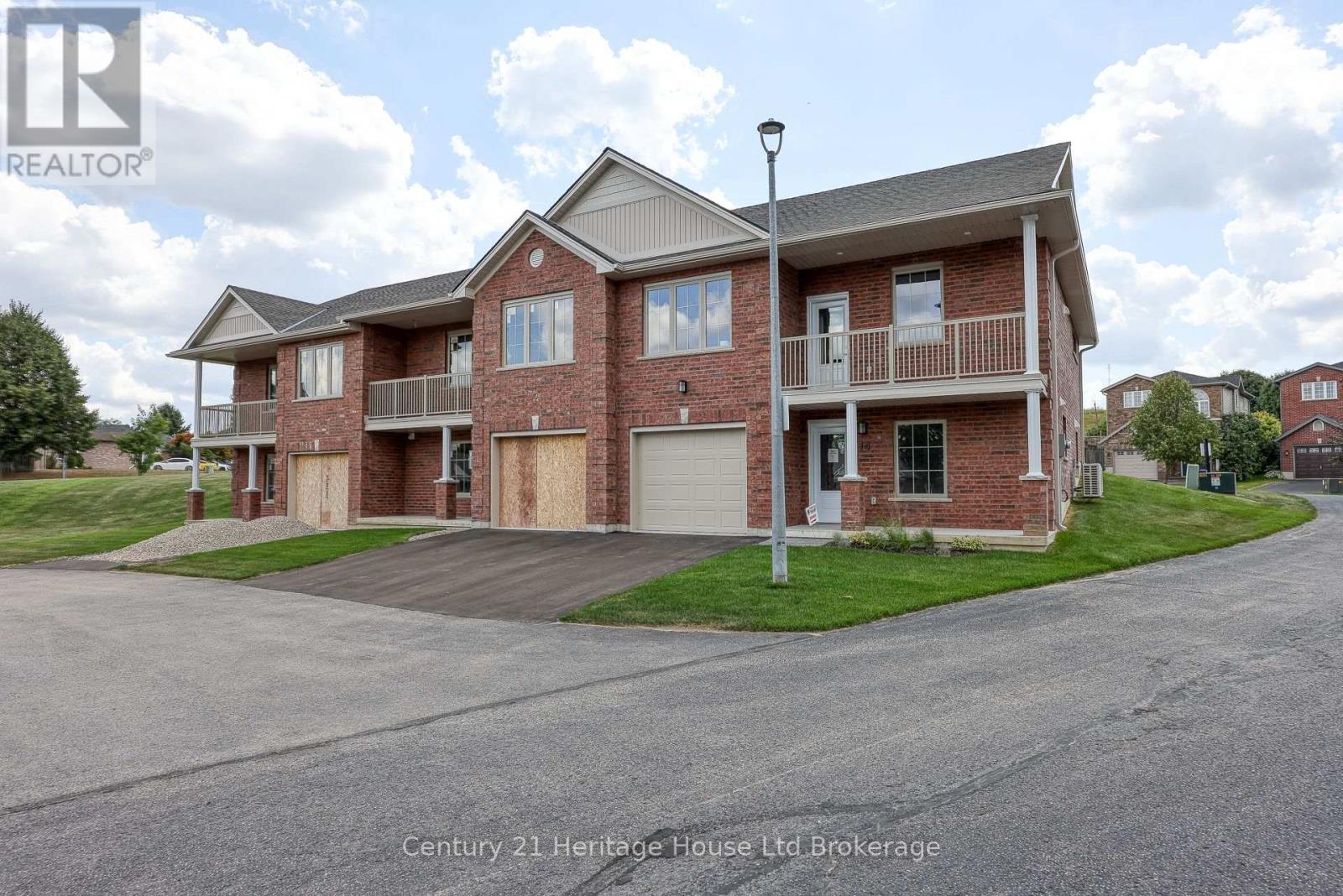14 - 19 Anderson Street, Woodstock, Ontario  N4S 9A3 - Photo 3 - X12396846