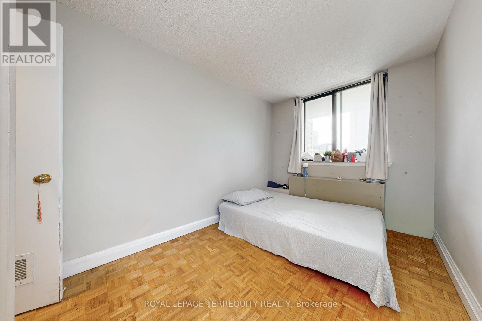 506 - 250 Jarvis Street, Toronto, Ontario  M5B 2L2 - Photo 11 - C12405180