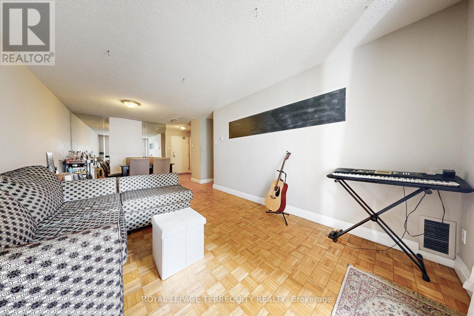 506 - 250 Jarvis Street, Toronto, Ontario  M5B 2L2 - Photo 2 - C12405180