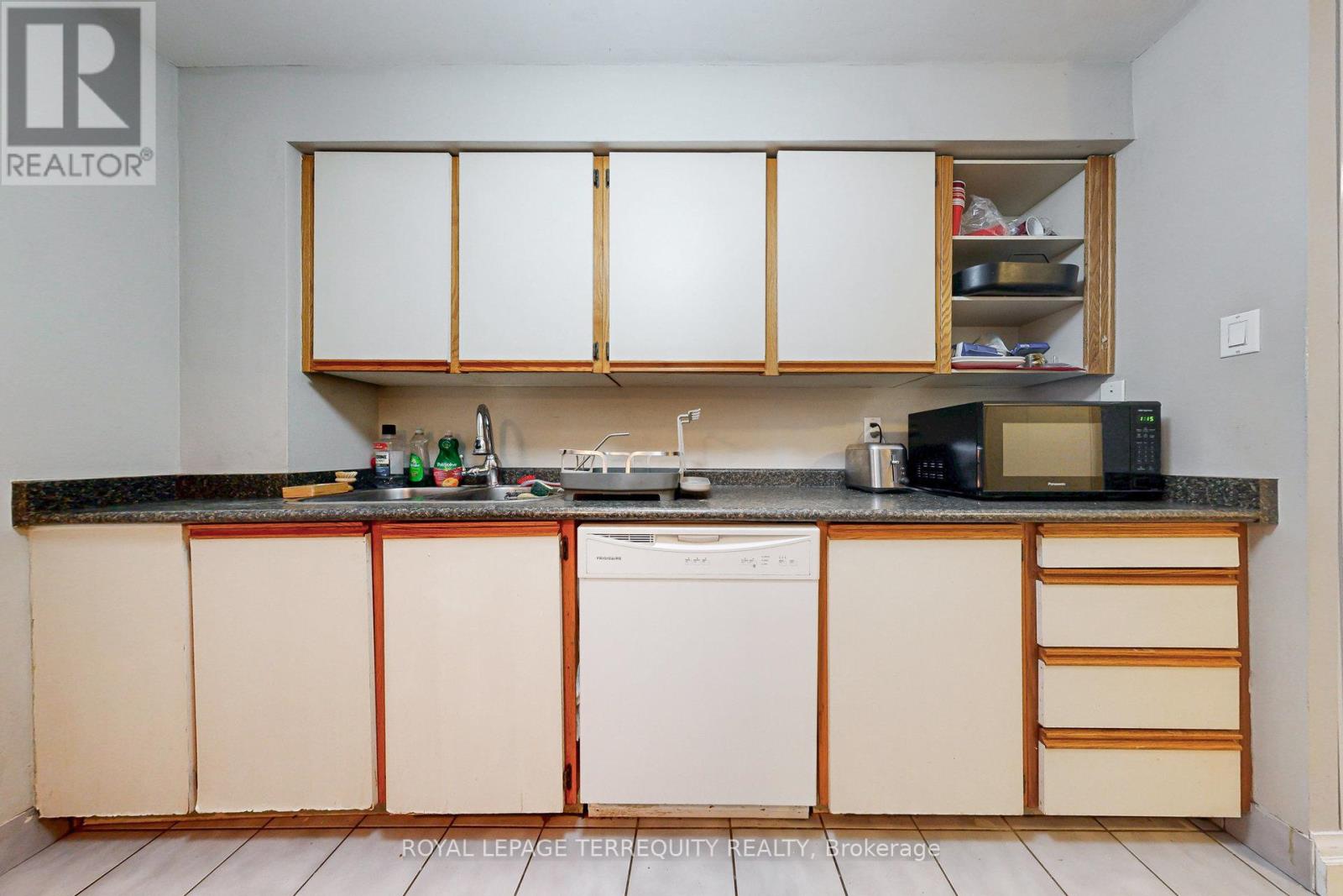 506 - 250 Jarvis Street, Toronto, Ontario  M5B 2L2 - Photo 6 - C12405180