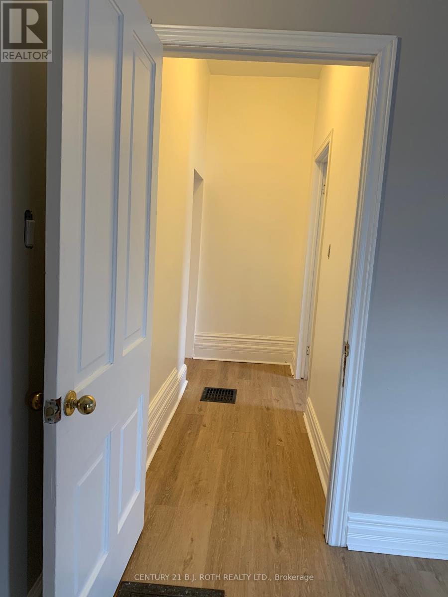 172 Dunlop Street W, Barrie, Ontario  L4N 1B3 - Photo 17 - S12405194