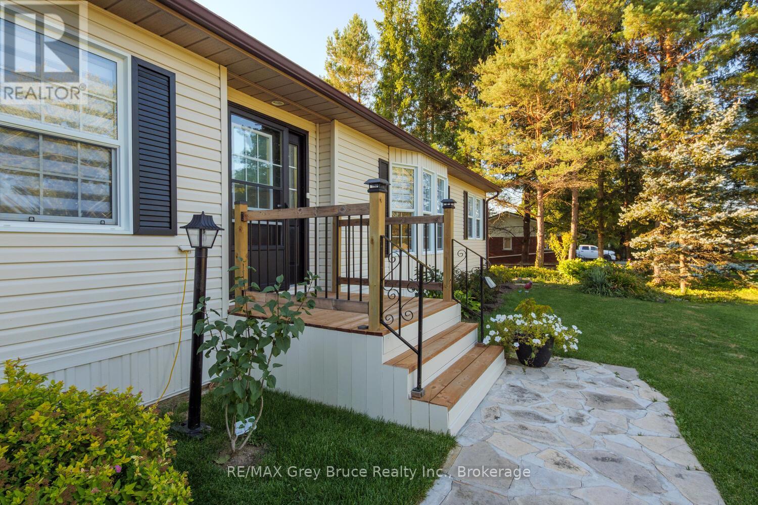 597334 Grey Road 29 Road, Meaford, Ontario  N0H 1E0 - Photo 8 - X12405243
