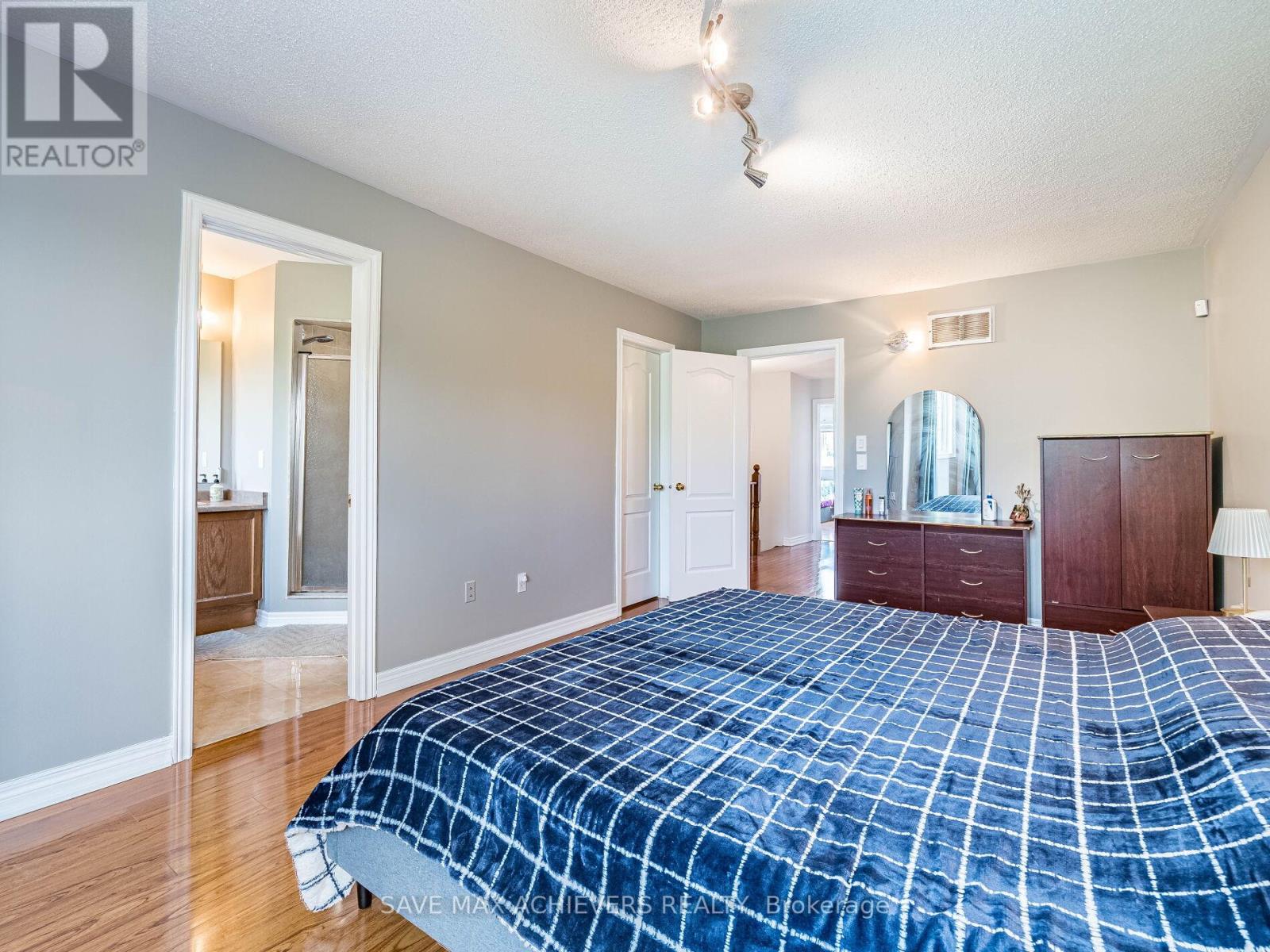 65 Eastview Gate, Brampton, Ontario  L6P 1N5 - Photo 23 - W12405175