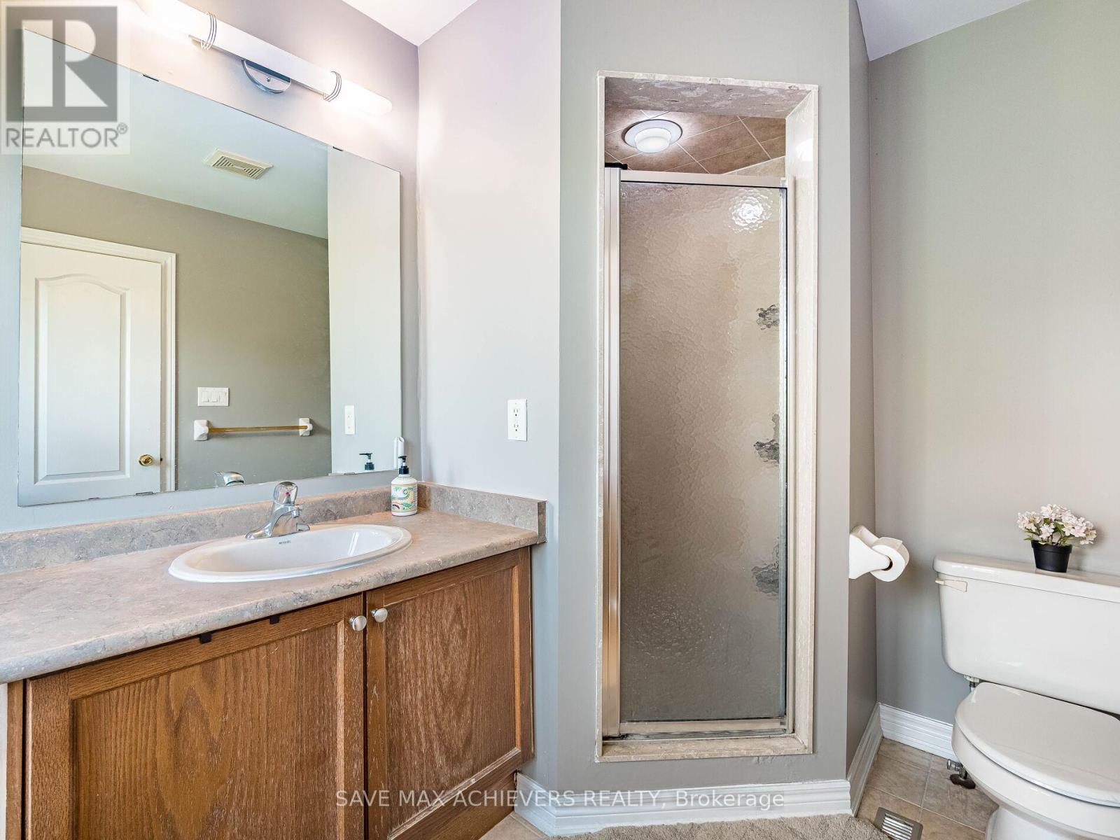 65 Eastview Gate, Brampton, Ontario  L6P 1N5 - Photo 25 - W12405175