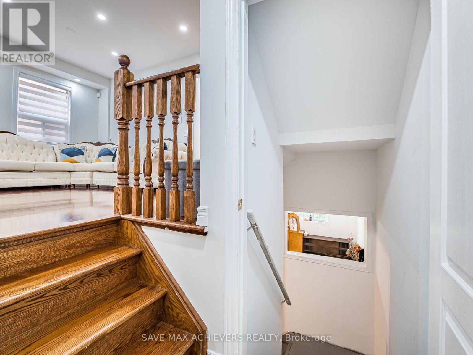 65 Eastview Gate, Brampton, Ontario  L6P 1N5 - Photo 32 - W12405175