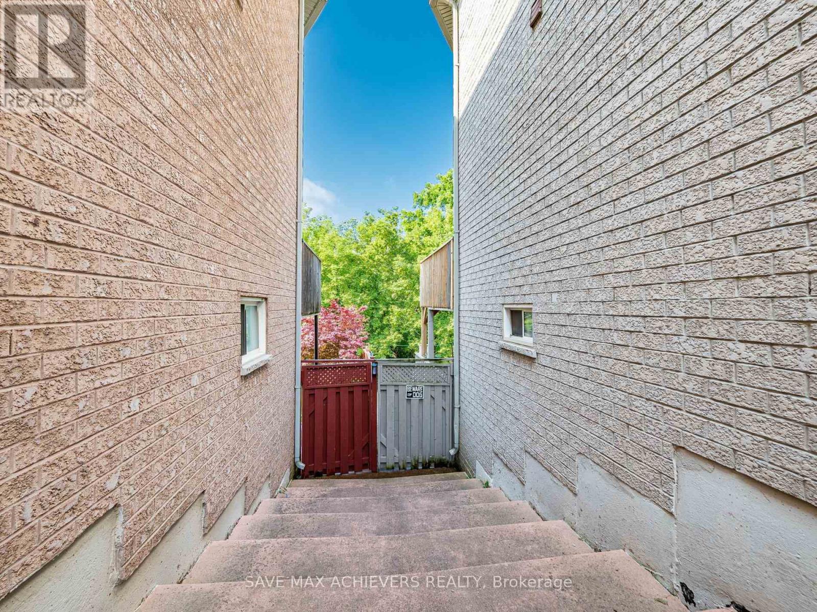 65 Eastview Gate, Brampton, Ontario  L6P 1N5 - Photo 42 - W12405175