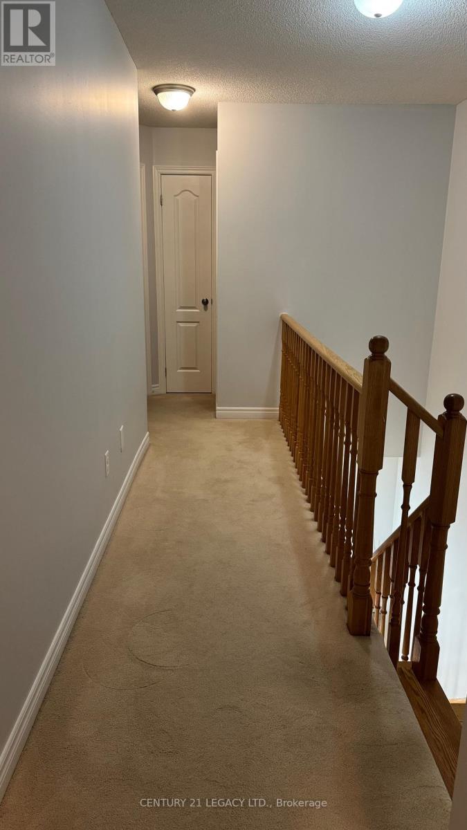 674 Coach Drive Se, Mississauga (Hurontario), Ontario  L5R 0C6 - Photo 25 - W12405183