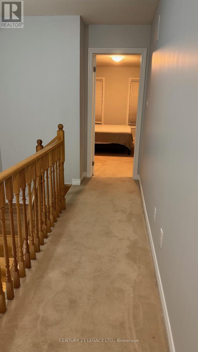 674 Coach Drive Se, Mississauga (Hurontario), Ontario  L5R 0C6 - Photo 26 - W12405183