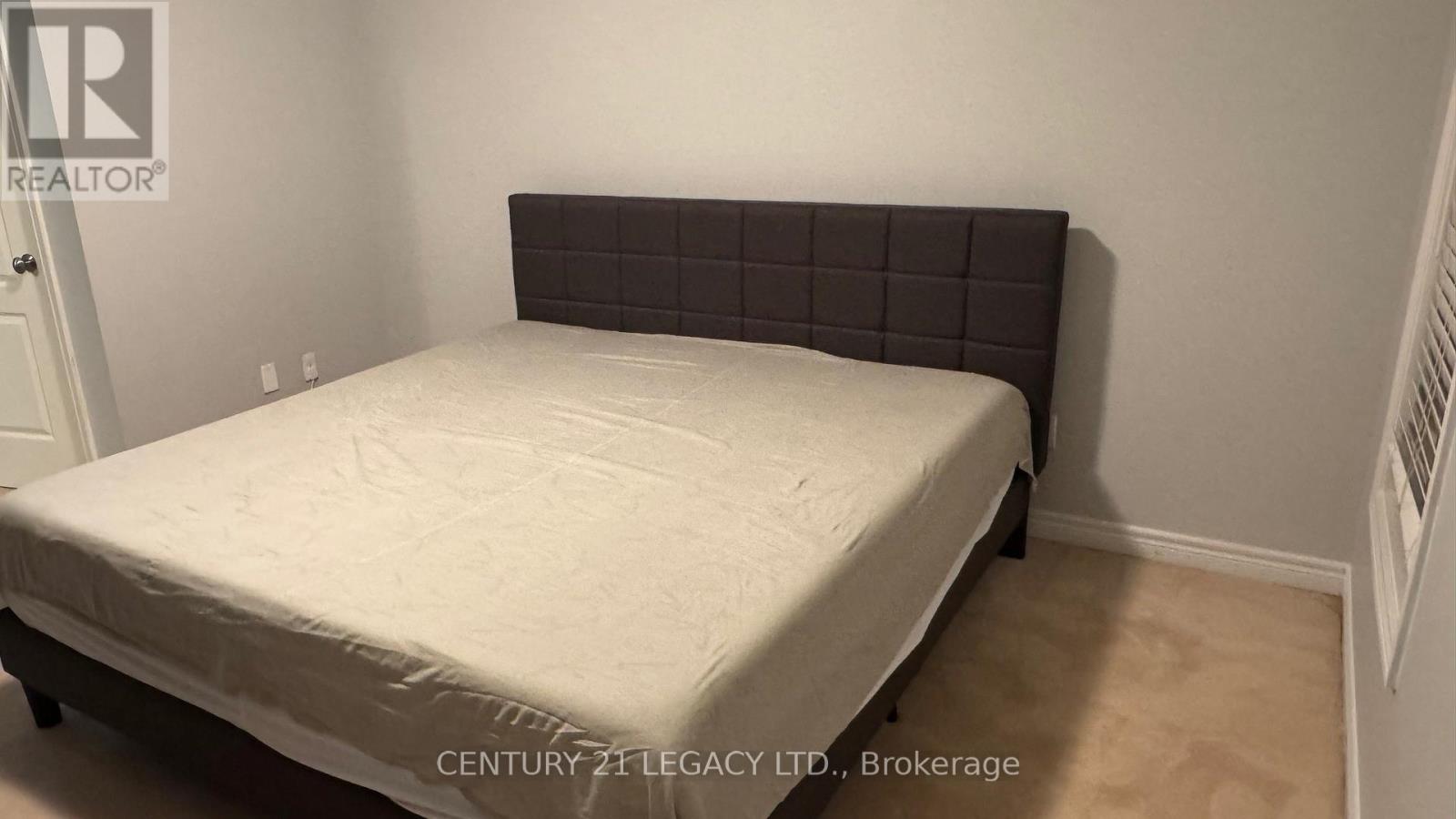 674 Coach Drive Se, Mississauga (Hurontario), Ontario  L5R 0C6 - Photo 28 - W12405183