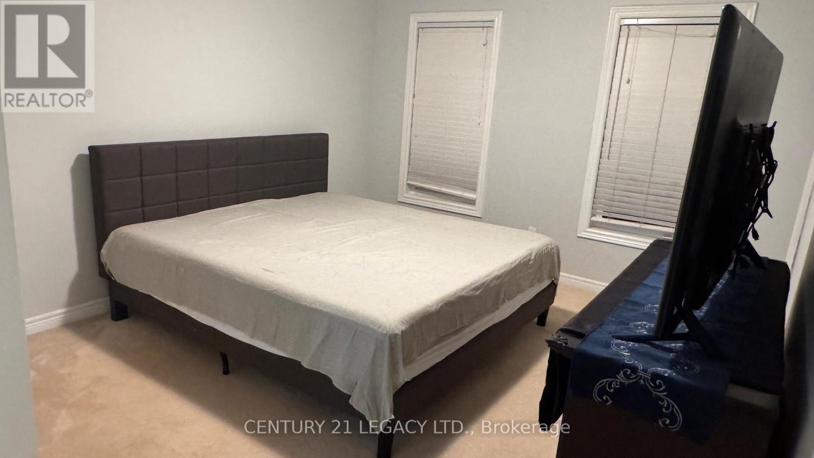 674 Coach Drive Se, Mississauga (Hurontario), Ontario  L5R 0C6 - Photo 29 - W12405183