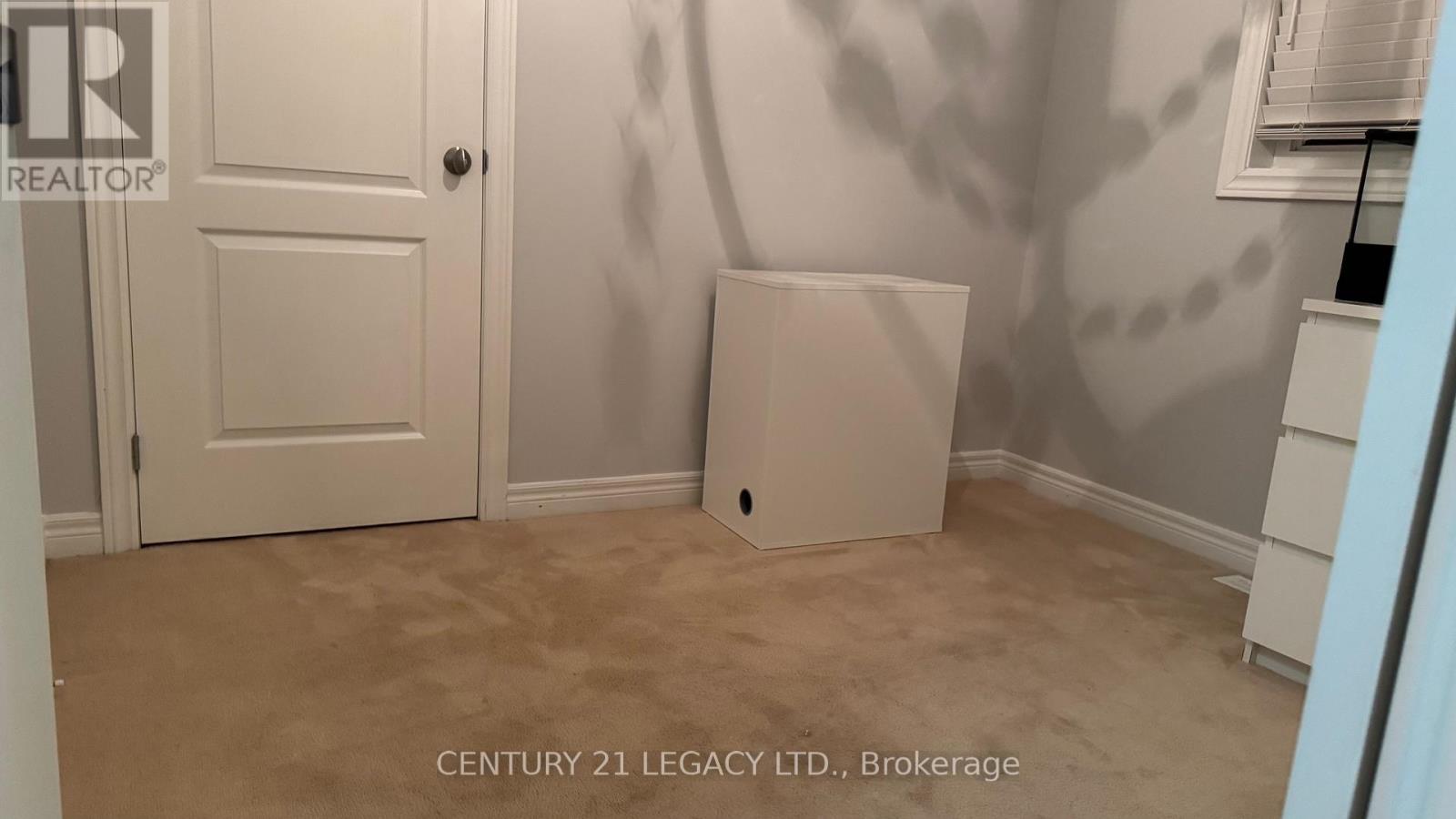 674 Coach Drive Se, Mississauga (Hurontario), Ontario  L5R 0C6 - Photo 34 - W12405183