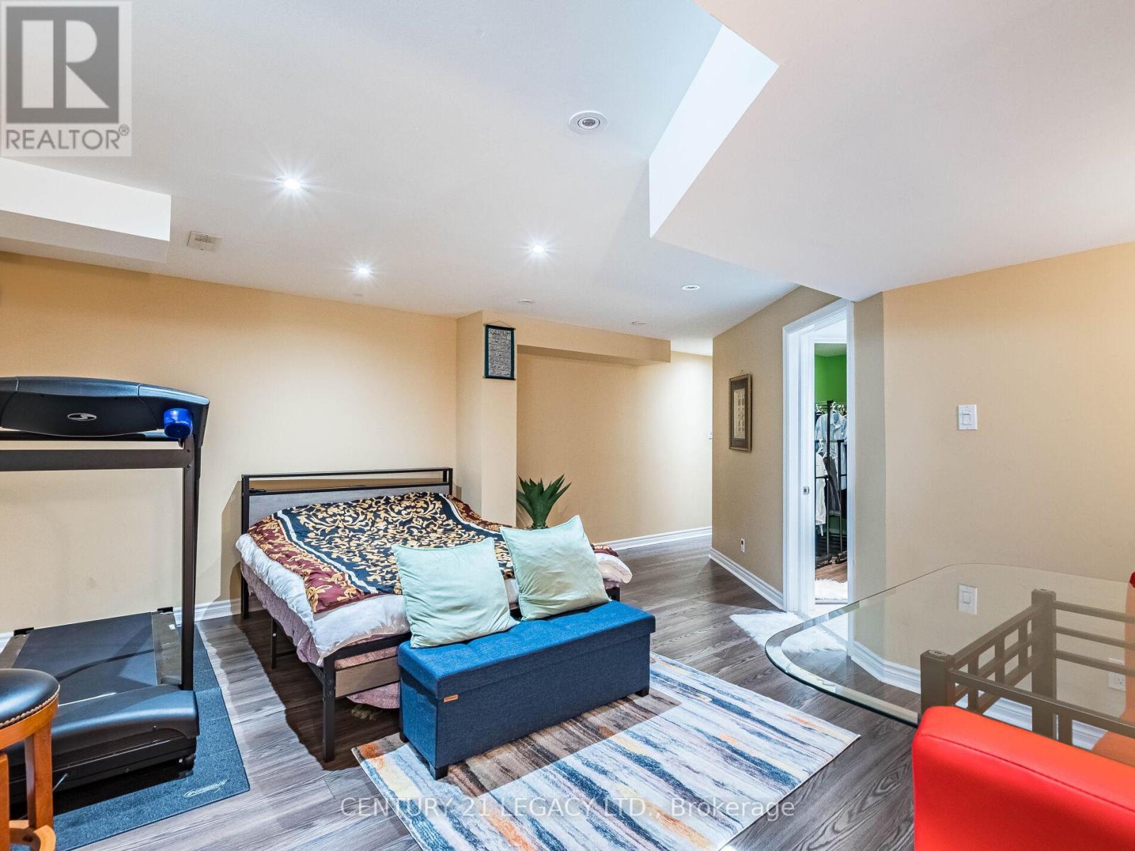 674 Coach Drive Se, Mississauga (Hurontario), Ontario  L5R 0C6 - Photo 38 - W12405183