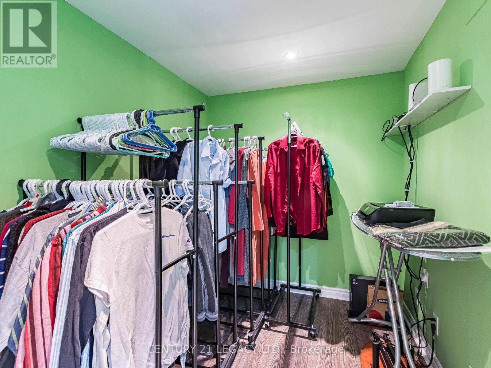 674 Coach Drive Se, Mississauga (Hurontario), Ontario  L5R 0C6 - Photo 40 - W12405183