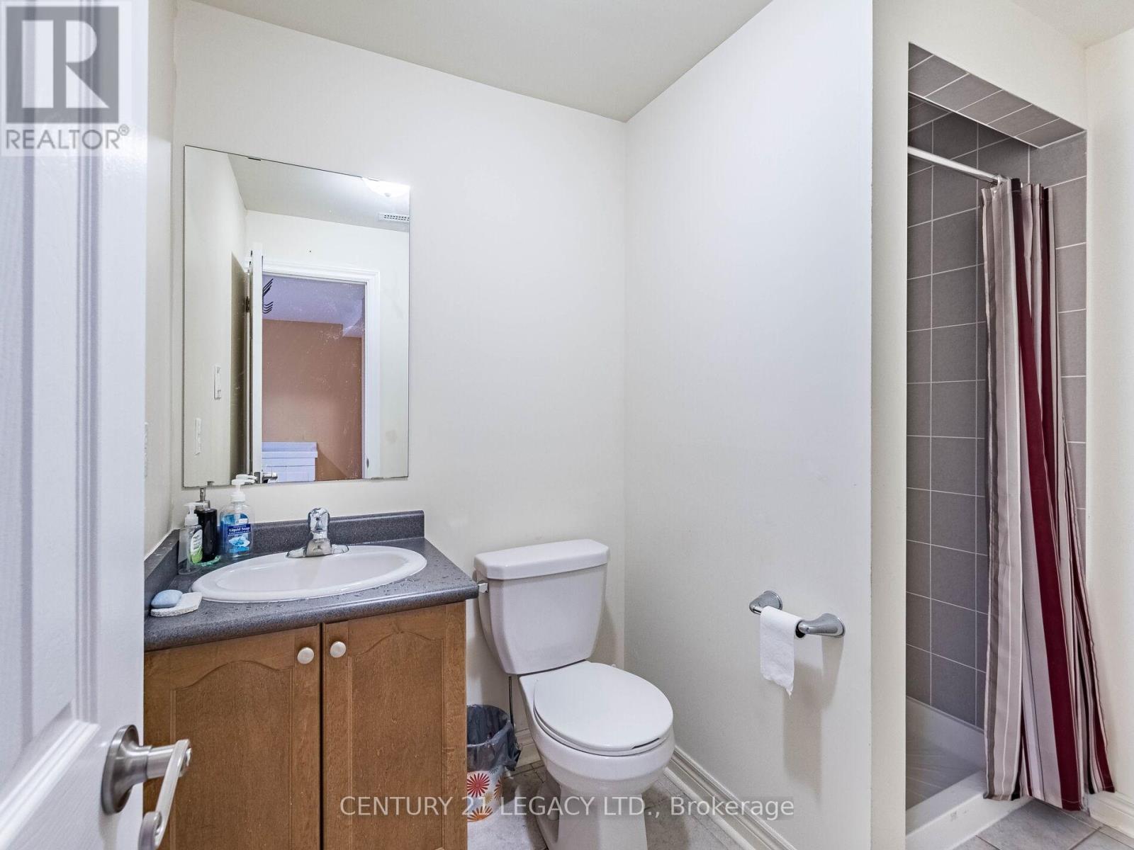 674 Coach Drive Se, Mississauga (Hurontario), Ontario  L5R 0C6 - Photo 43 - W12405183