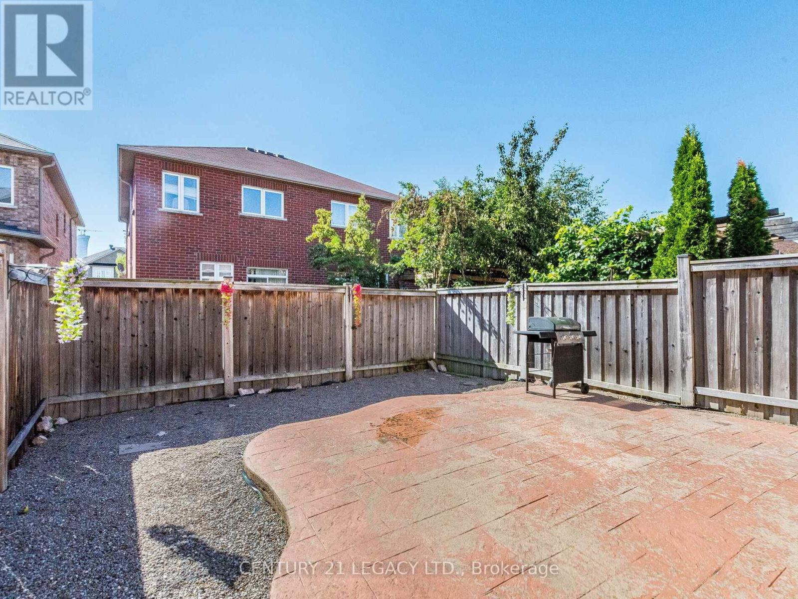 674 Coach Drive Se, Mississauga (Hurontario), Ontario  L5R 0C6 - Photo 46 - W12405183