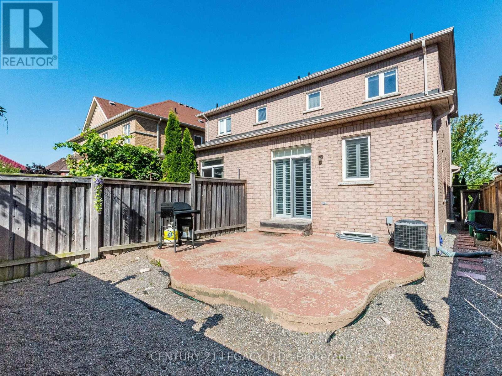 674 Coach Drive Se, Mississauga (Hurontario), Ontario  L5R 0C6 - Photo 48 - W12405183