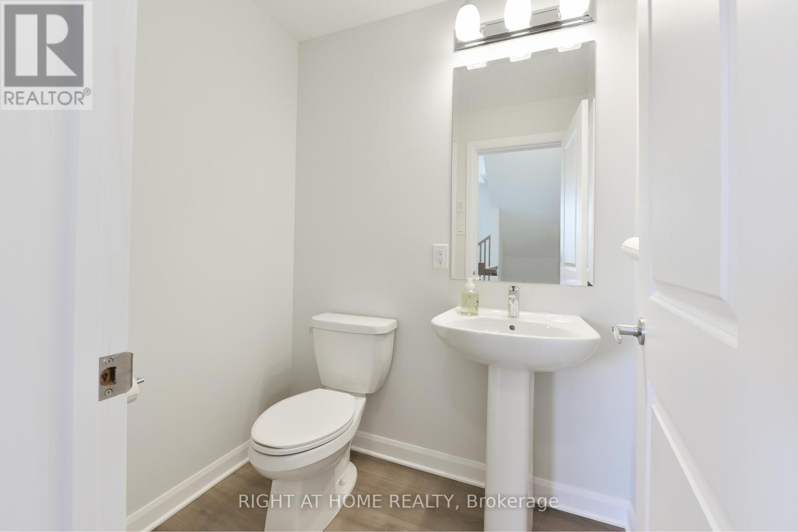 368 Clearpath Private, Ottawa, Ontario  K2T 0S6 - Photo 14 - X12405204