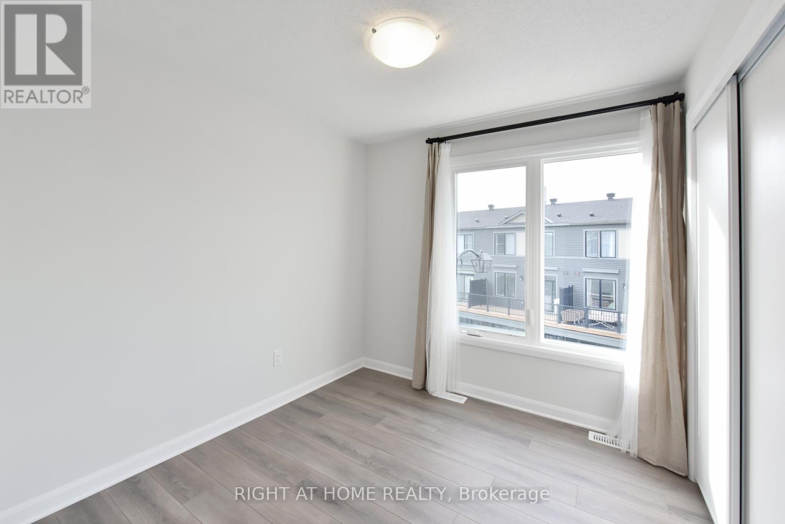 368 Clearpath Private, Ottawa, Ontario  K2T 0S6 - Photo 18 - X12405204