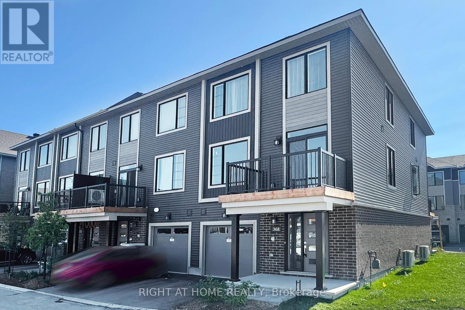 368 Clearpath Private, Ottawa, Ontario  K2T 0S6 - Photo 2 - X12405204