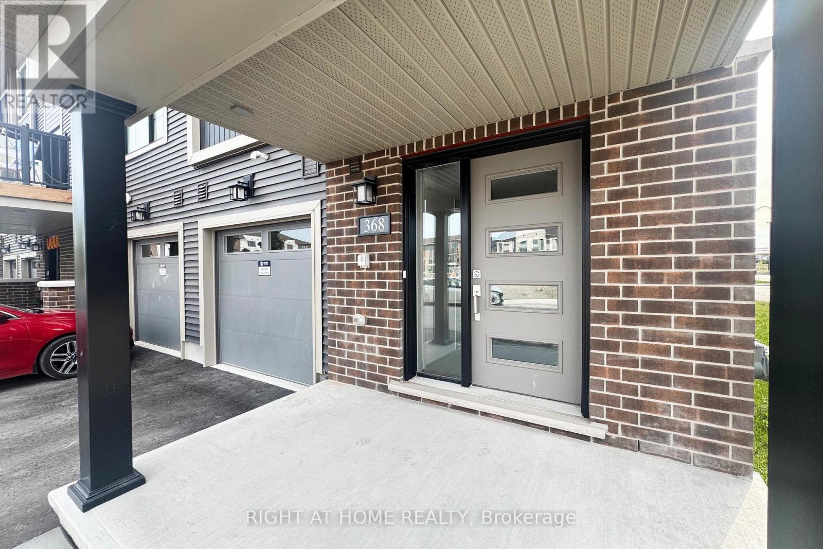 368 Clearpath Private, Ottawa, Ontario  K2T 0S6 - Photo 3 - X12405204