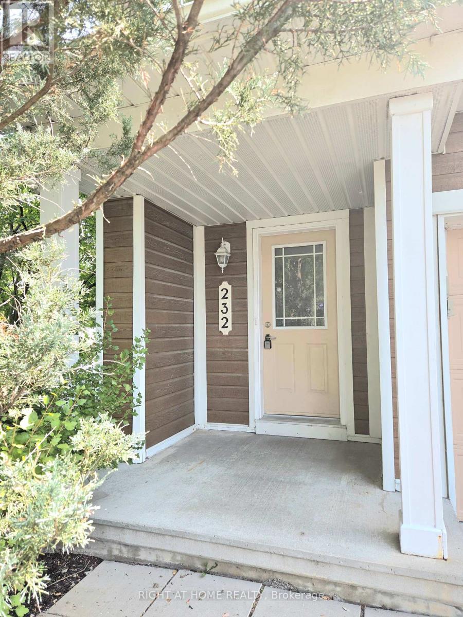 232 Meadowbreeze Drive, Ottawa, Ontario  K2M 3A7 - Photo 2 - X12405213