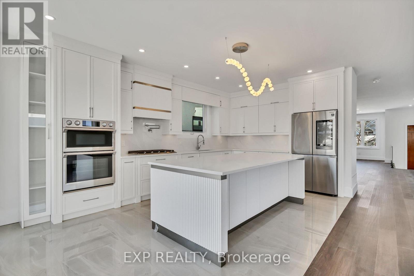 485 Hartleigh Avenue, Ottawa, Ontario  K2B 5J5 - Photo 13 - X12405220