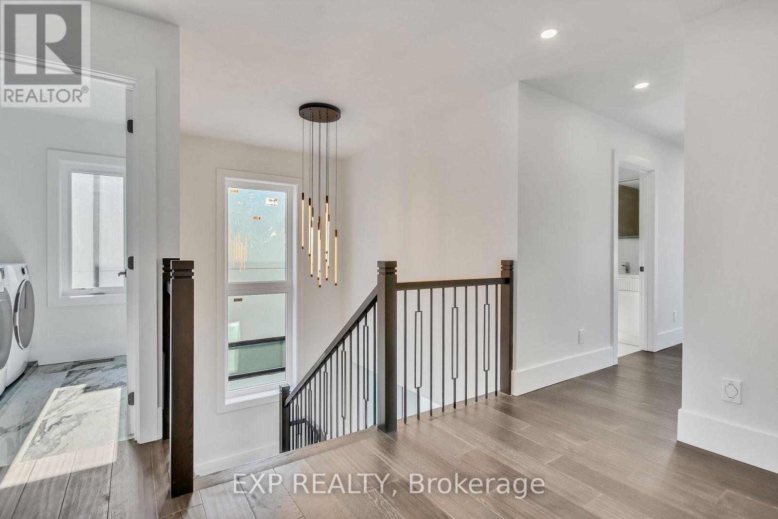 485 Hartleigh Avenue, Ottawa, Ontario  K2B 5J5 - Photo 17 - X12405220