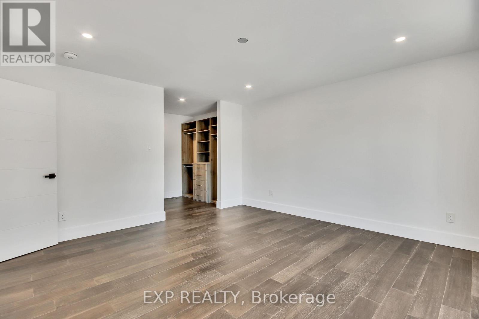 485 Hartleigh Avenue, Ottawa, Ontario  K2B 5J5 - Photo 19 - X12405220